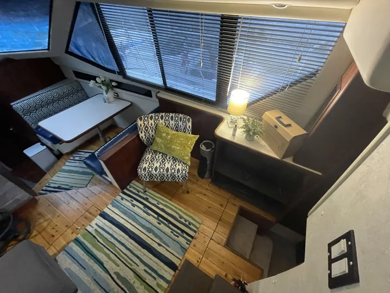 Slide: The Image of Carver 33 Aft Cabin MY 1992 - 5548845