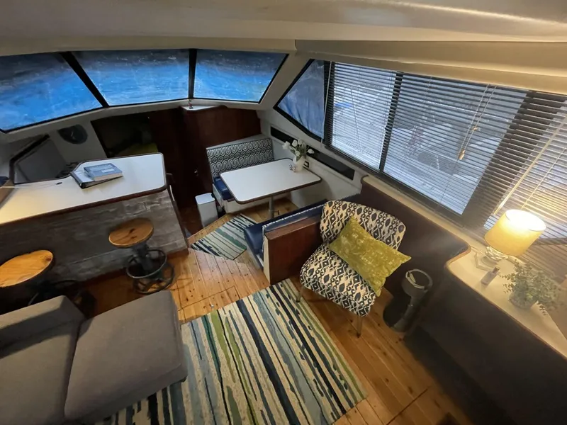 Slide: The Image of Carver 33 Aft Cabin MY 1992 - 5548846