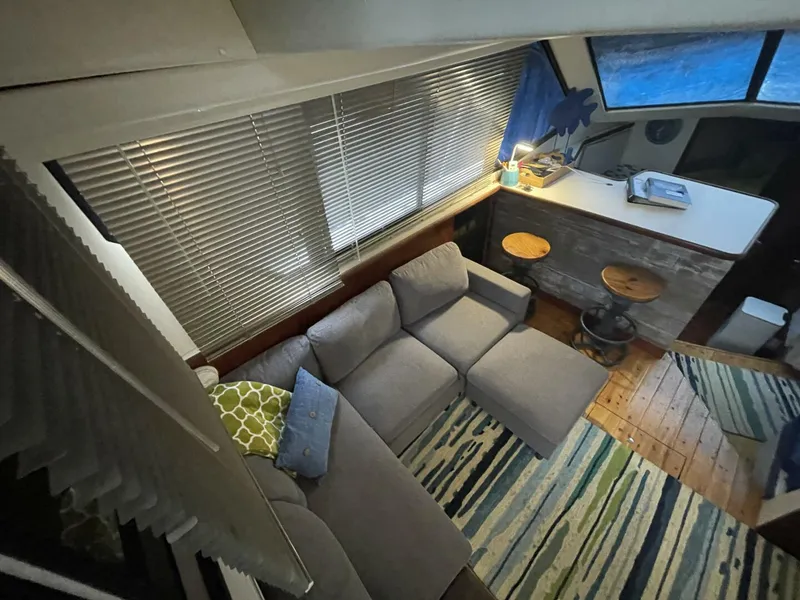 Slide: The Image of Carver 33 Aft Cabin MY 1992 - 5548847