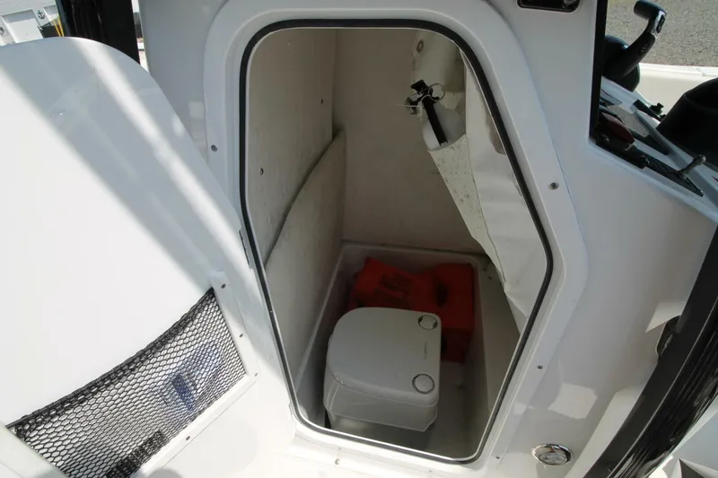 Slide: The Image of Sea Hunt Ultra 229 2021 - 5549063