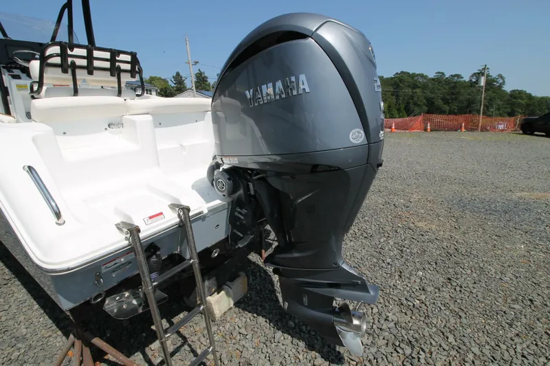 Slide: The Image of Sea Hunt Ultra 229 2021 - 5549041