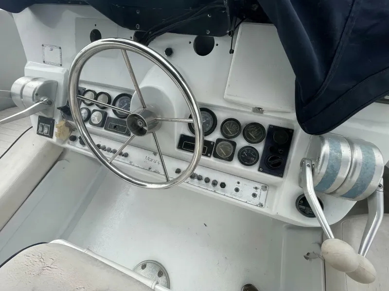 Slide: The Image of Mainship 350 Trawler 1997 - 5549033