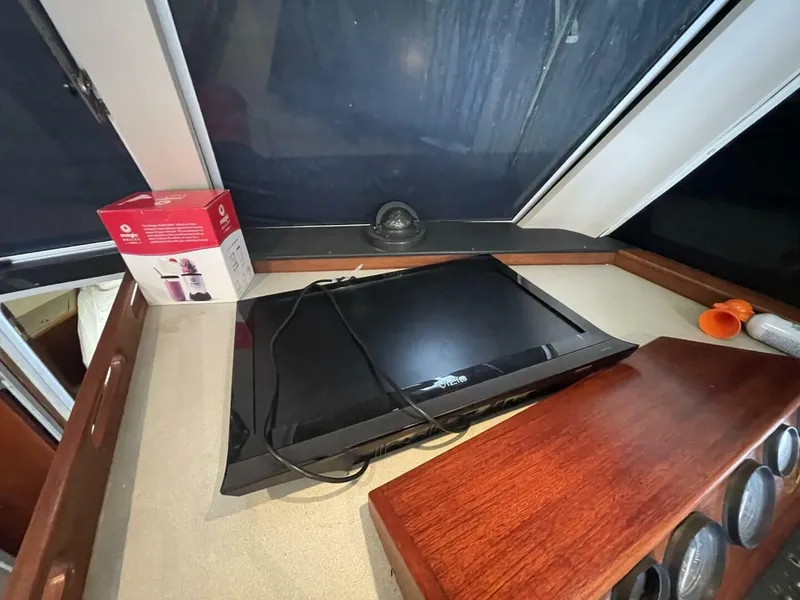 Slide: The Image of Mainship 350 Trawler 1997 - 5549060