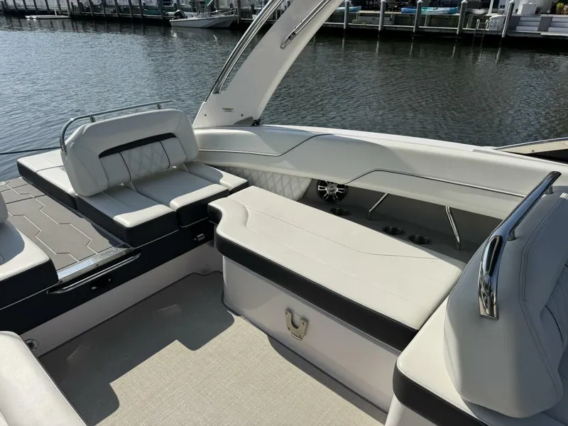 Slide: The Image of Regal LS6 2020 - 5549075