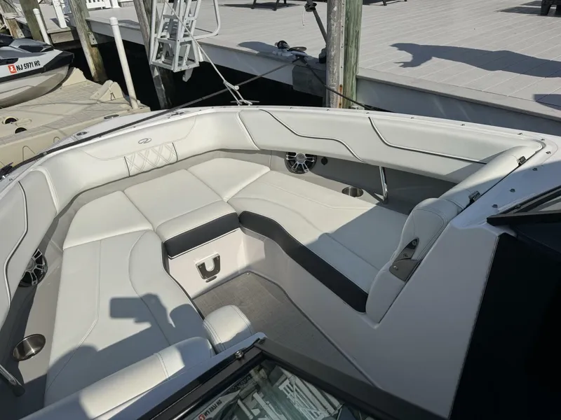 Slide: The Image of Regal LS6 2020 - 5549068