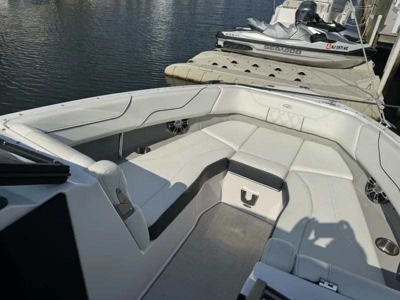 Slide: The Image of Regal LS6 2020 - 5549069