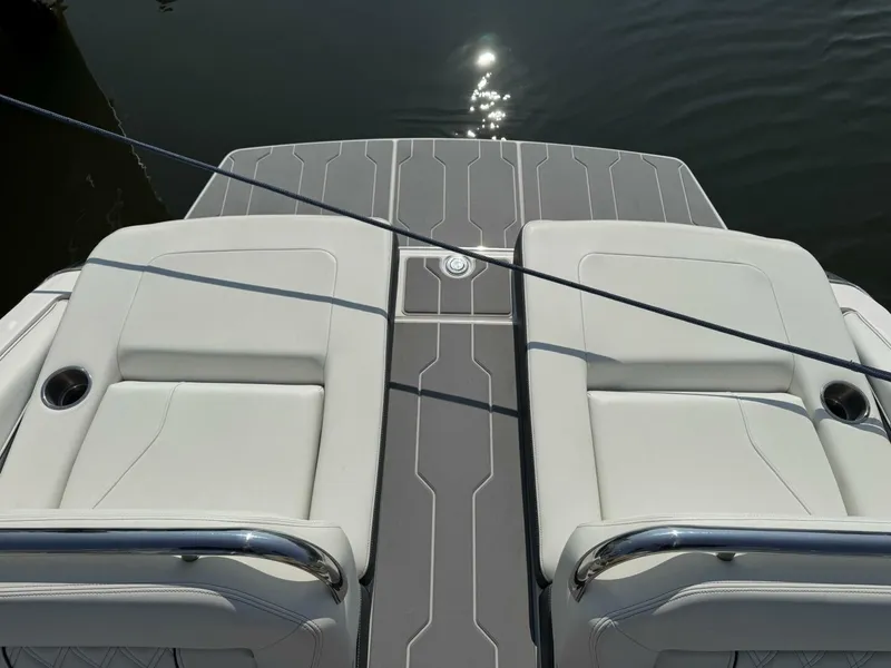 Slide: The Image of Regal LS6 2020 - 5549077