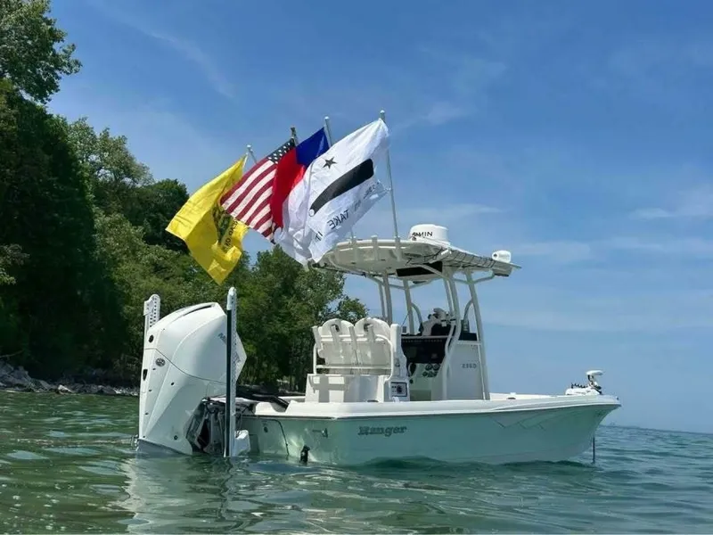Slide: The Image of Ranger 2360 Bay 2022 - 7517949