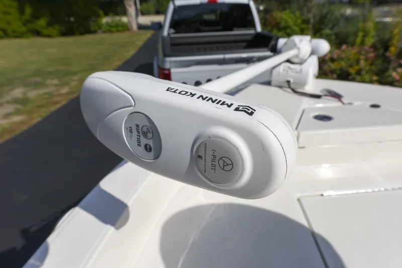 Slide: The Image of Ranger 2360 Bay 2022 - 7518000