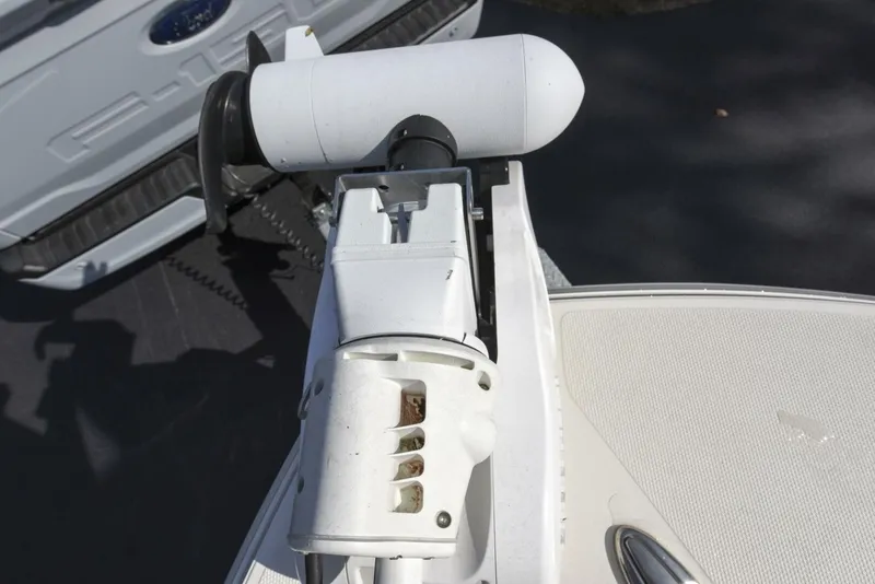 Slide: The Image of Ranger 2360 Bay 2022 - 7518002