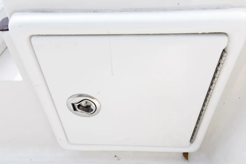 Slide: The Image of Ranger 2360 Bay 2022 - 7518032