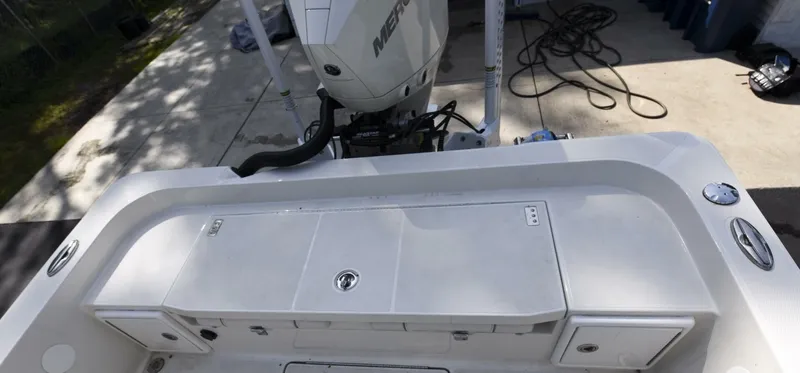 Slide: The Image of Ranger 2360 Bay 2022 - 7517984