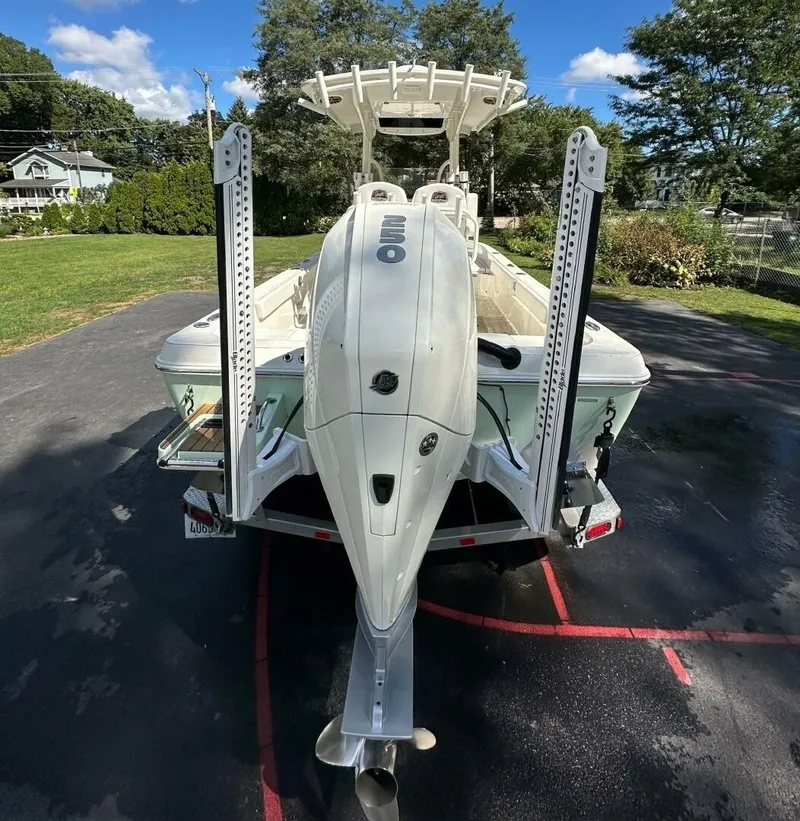 Slide: The Image of Ranger 2360 Bay 2022 - 7517999
