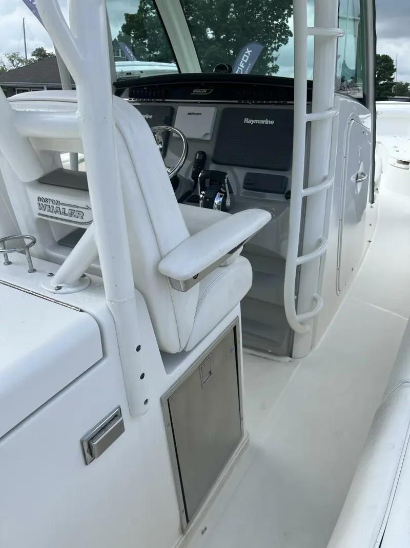 Slide: The Image of 2014 Boston Whaler 350 Outrage looking up starboard gunnel - 5576119