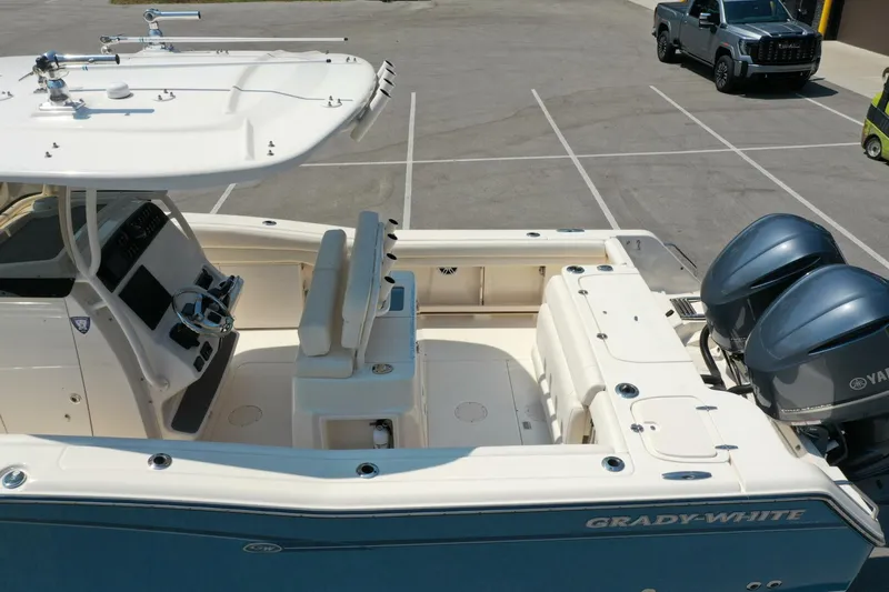 Slide: The Image of Grady-White Canyon 271 2019 - 5549285