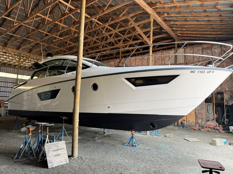 Slide: The Image of Beneteau Gran Turismo 40 2016 - 5549495