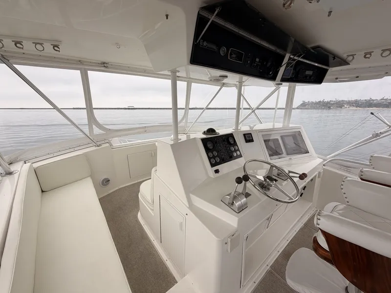 Slide: The Image of Viking 50 Convertible 1994 - 6055128