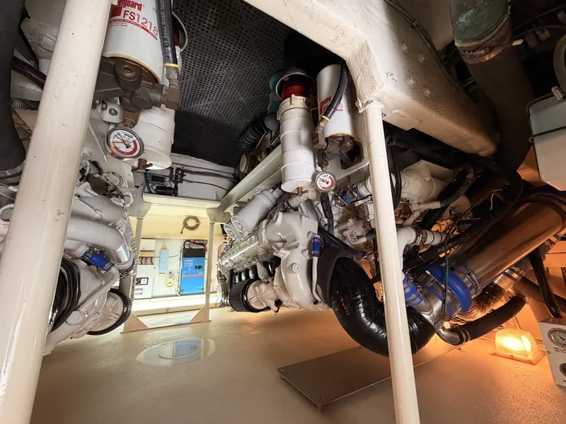 Slide: The Image of Viking 50 Convertible 1994 - 6055212