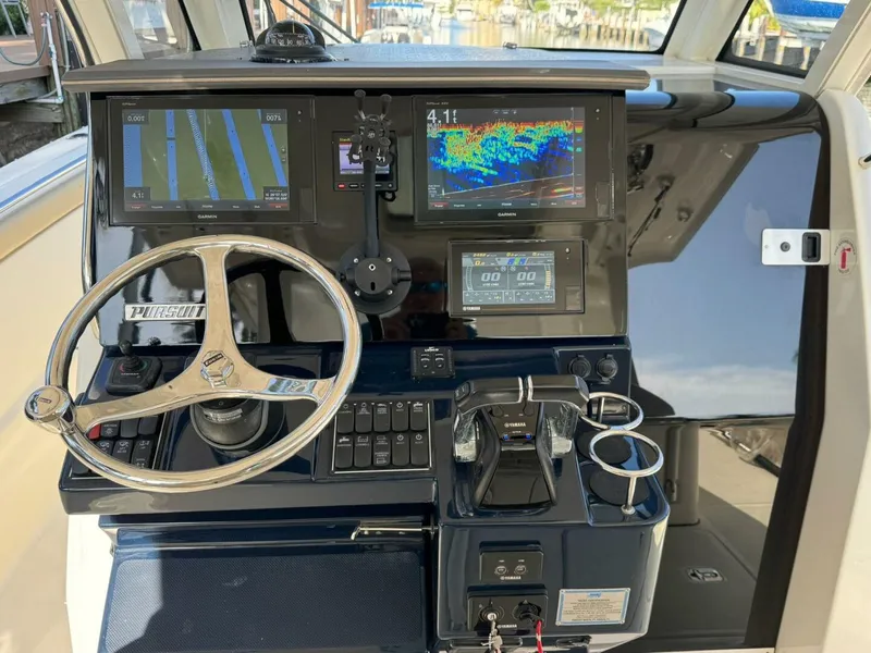 Slide: The Image of Pursuit S328 2020 - 5558268