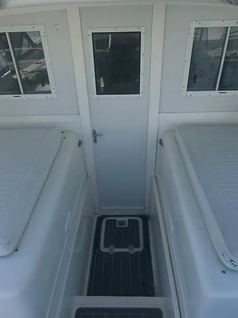 Slide: The Image of 0005318132 - 5550008