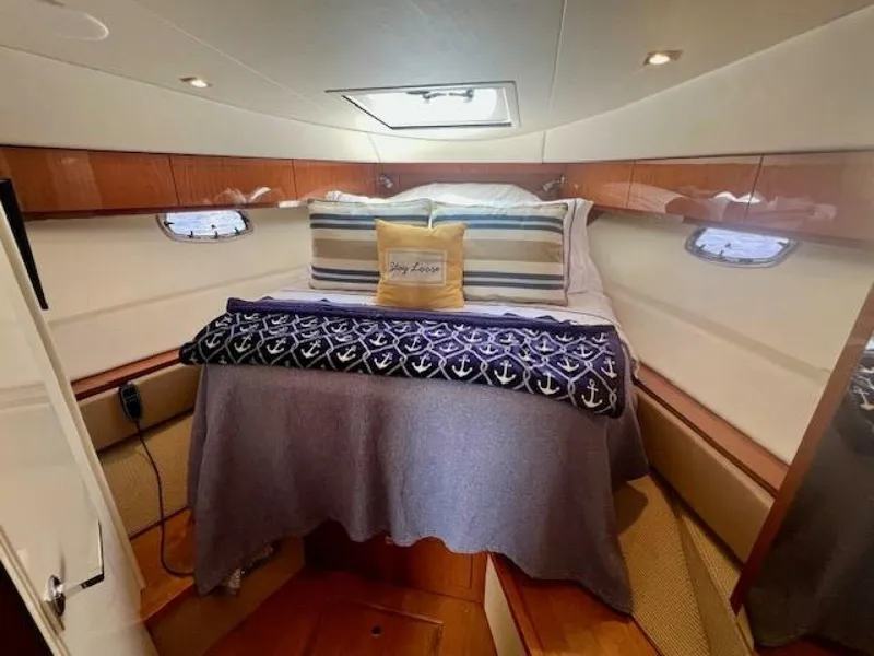 Slide: The Image of Sea Ray 410 Sundancer 2013 - 5550011