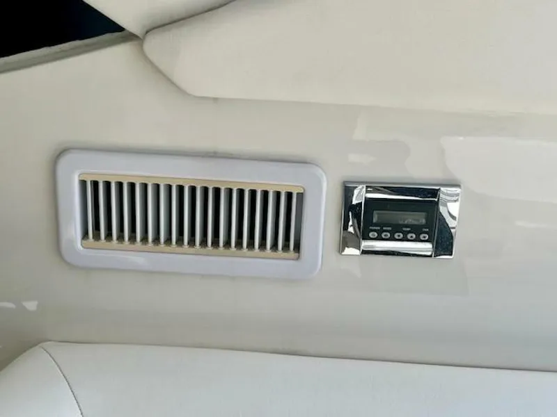 Slide: The Image of Sea Ray 410 Sundancer 2013 - 5550018