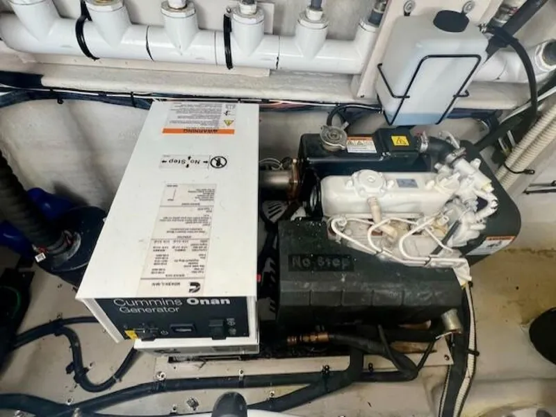 Slide: The Image of Sea Ray 410 Sundancer 2013 - 5550032