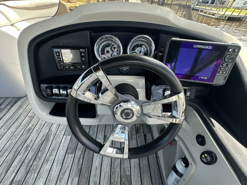 Slide: The Image of Avalon 2585 Catalina Platinum Quad Lounger 2019 - 5553202