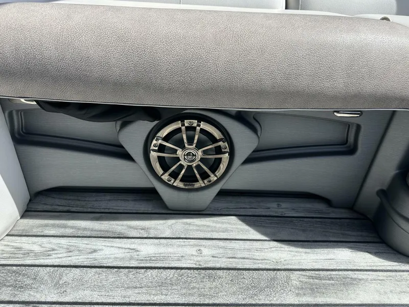 Slide: The Image of Avalon 2585 Catalina Platinum Quad Lounger 2019 - 5553180