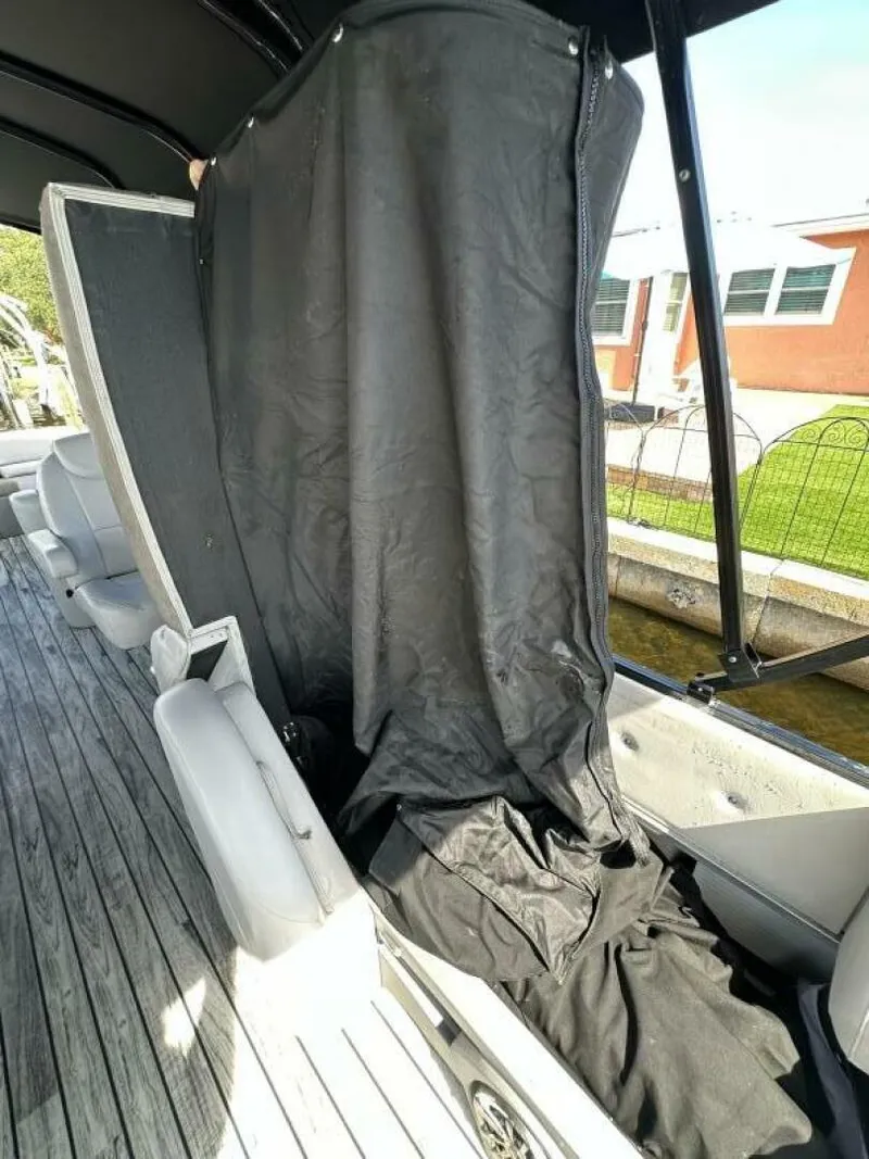 Slide: The Image of Avalon 2585 Catalina Platinum Quad Lounger 2019 - 5553192