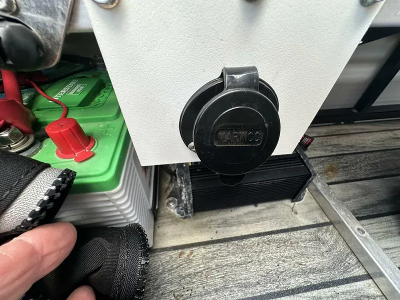 Slide: The Image of Avalon 2585 Catalina Platinum Quad Lounger 2019 - 5553206