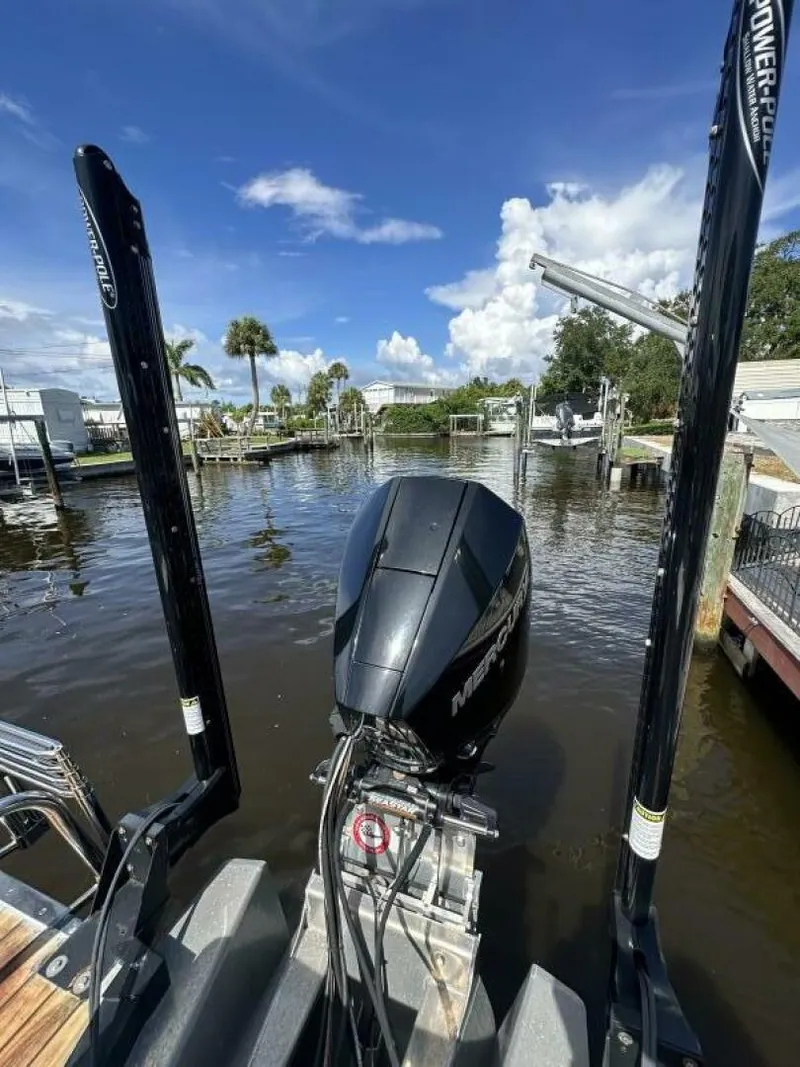 Slide: The Image of Avalon 2585 Catalina Platinum Quad Lounger 2019 - 5553208