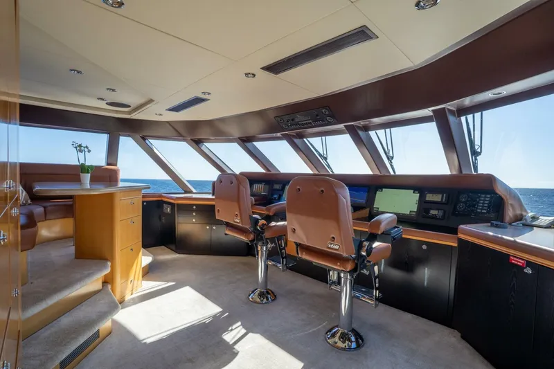 Slide: The Image of Delta Tri-Deck 2001 - 5946166