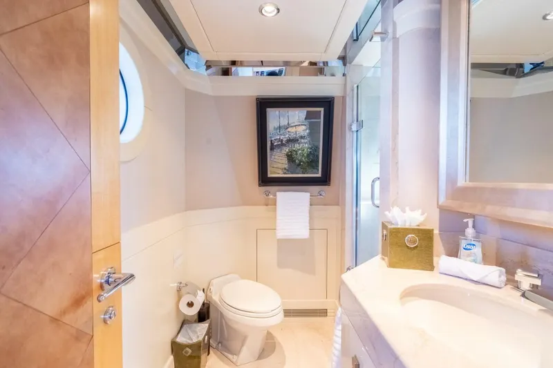 Slide: The Image of Delta Tri-Deck 2001 - 5946192