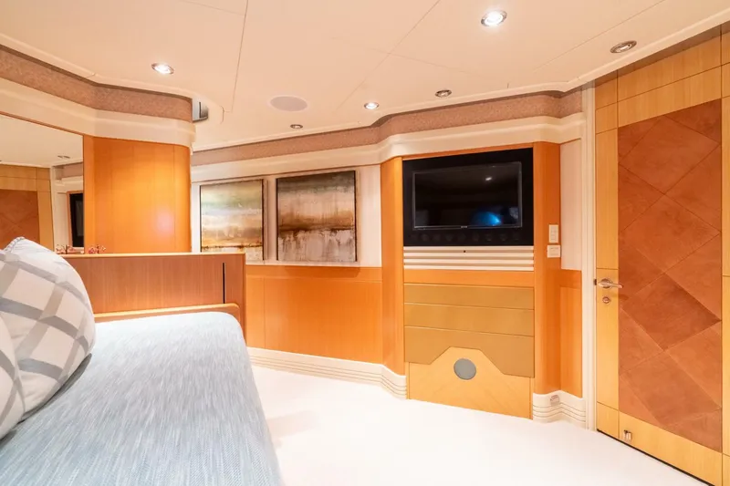 Slide: The Image of Delta Tri-Deck 2001 - 5946218