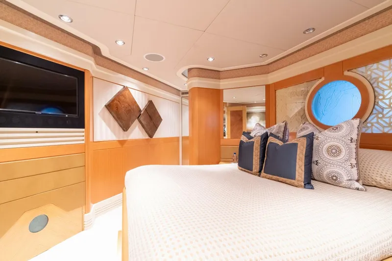 Slide: The Image of Delta Tri-Deck 2001 - 5946224