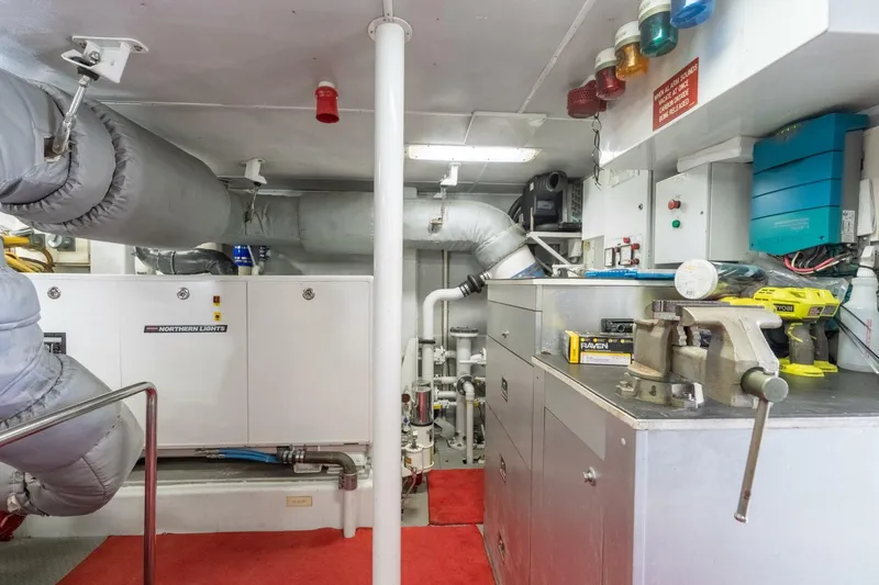 Slide: The Image of Delta Tri-Deck 2001 - 5946243