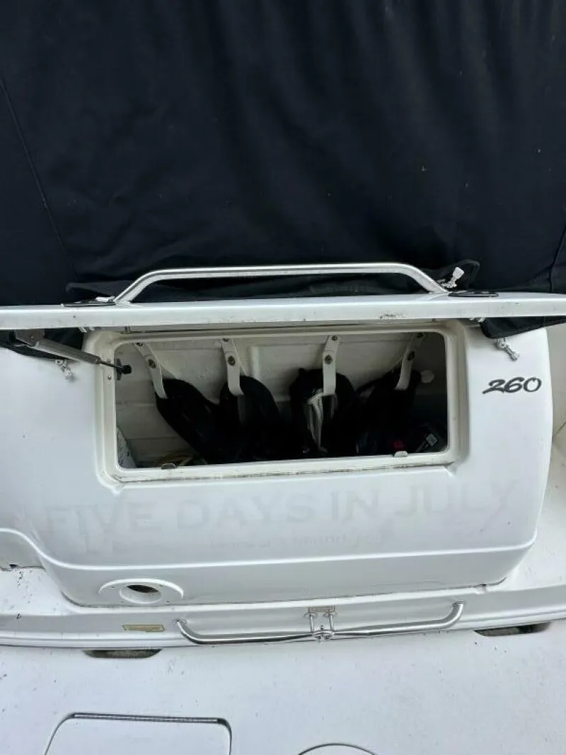 Slide: The Image of Sea Ray 26 2004 - 5551310