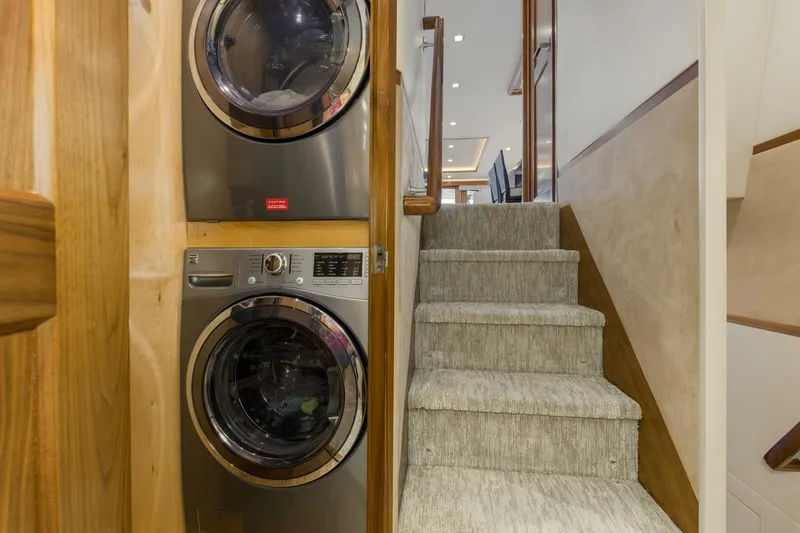 Slide: The Image of 2016 92 Viking Enclosed Bridge Touche Laundry - 5551727