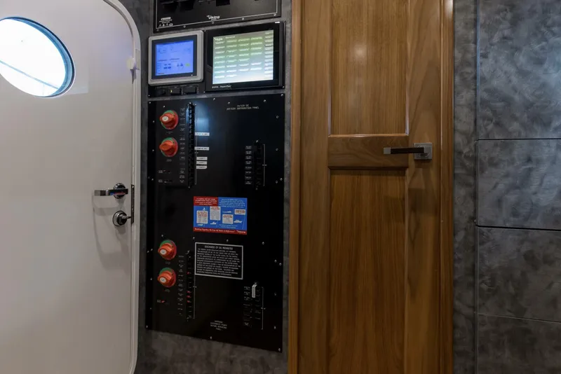 Slide: The Image of 2016 92 Viking Enclosed Bridge Touche Crew Quarters (1) - 5551750