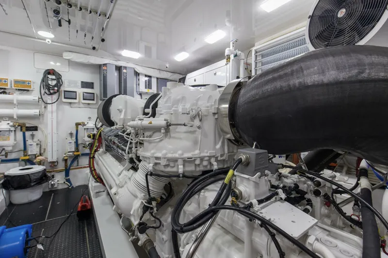 Slide: The Image of 2016 92 Viking Enclosed Bridge Touche Engine Room (2) - 5551877