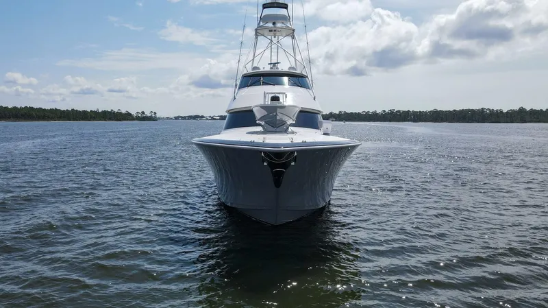 Slide: The Image of 2016 92 Viking Enclosed Bridge Touche Exterior (9) - 5551896