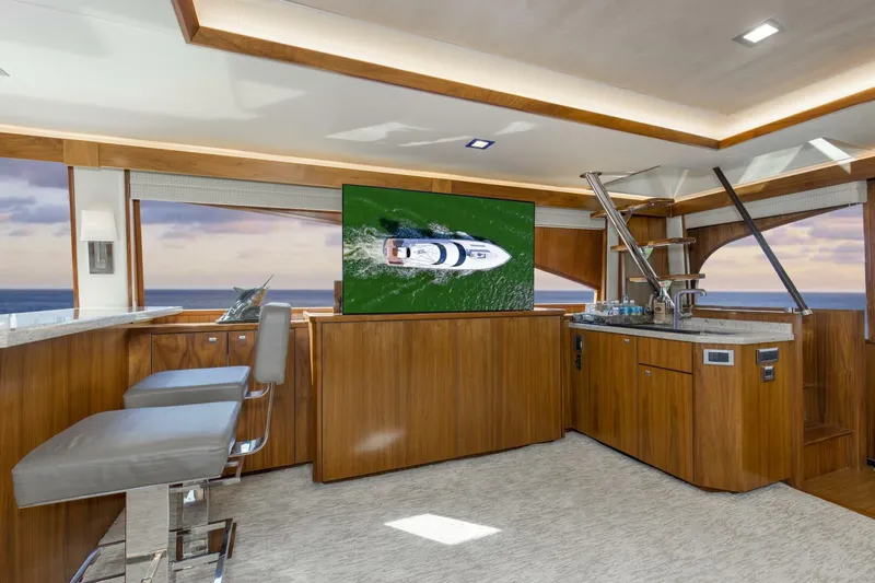 Slide: The Image of 2016 92 Viking Enclosed Bridge Touche Salon (4) - 5551626