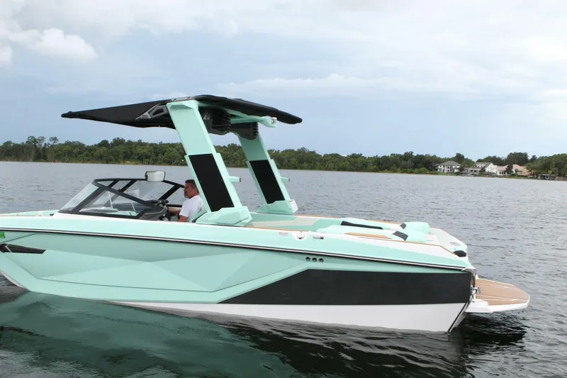 Slide: The Image of Nautique Super Air G23 2024 - 5596588