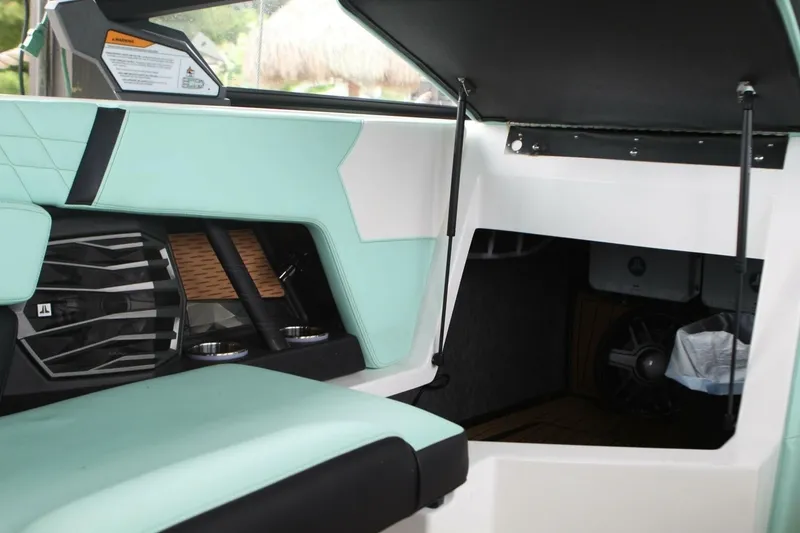 Slide: The Image of Nautique Super Air Nautique G23 2024 - 7517183