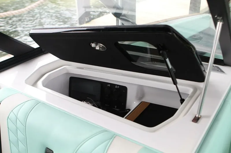 Slide: The Image of Nautique Super Air Nautique G23 2024 - 7517213