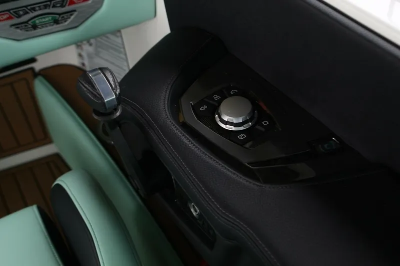 Slide: The Image of Nautique Super Air Nautique G23 2024 - 7517192