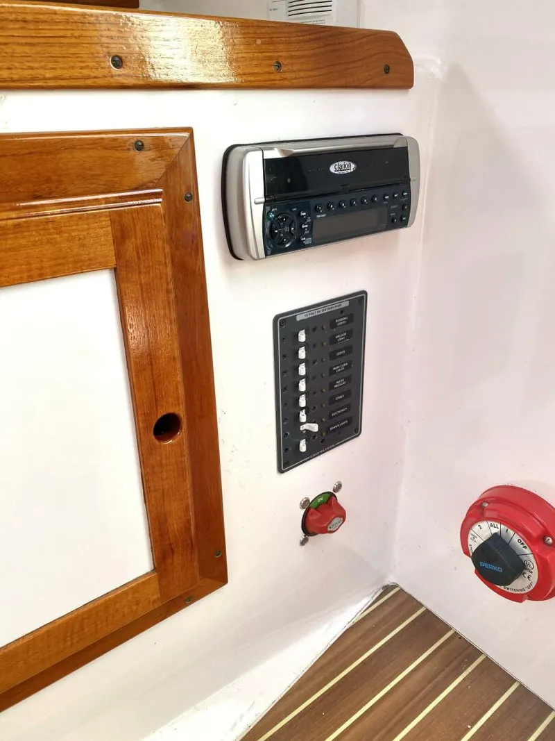 Slide: The Image of Surf-Hunter 25 2003 - 5551611