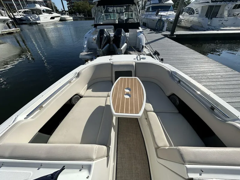 Slide: The Image of Boston Whaler 230 Vantage 2016 - 5666752
