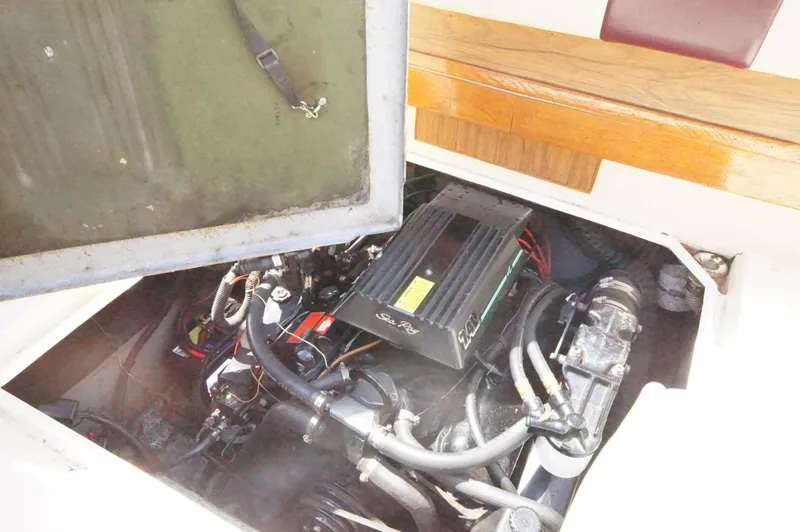 Slide: The Image of Sea Ray 23 1988 - 5552571